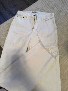 Abercrombie & Fitch Women's White High-Rise 90s relaxed Jeans